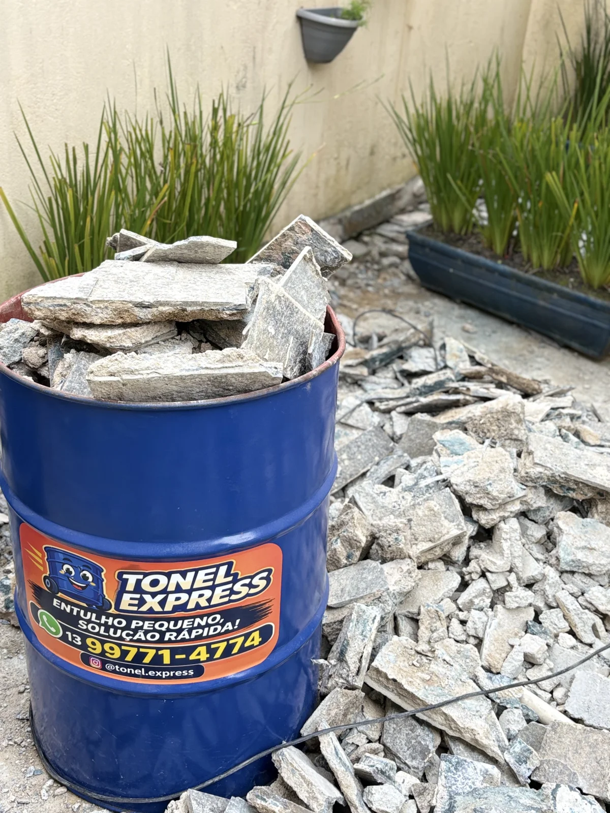 Tonel Tonel Express | Retirada de Entulho e Caçambas na Baixada Santista